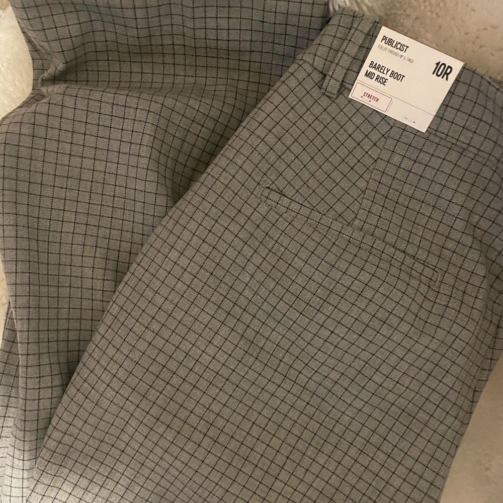 NWT: Express Publicist - Barely Boot Mid Rise 10R